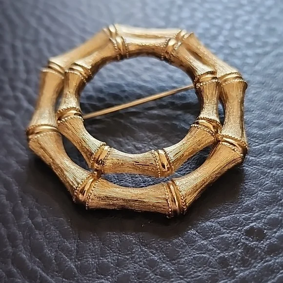 VTG Monet Gold Bamboo-Inspired Brooch - Picture 2 of 9